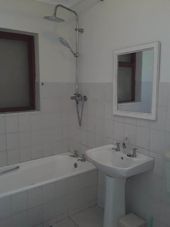Mclaren Self Catering Gansbaai Exterior foto